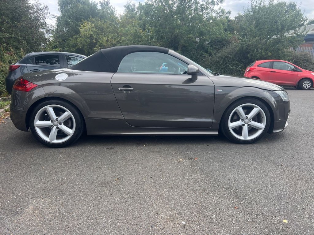 Used Audi TT 2011 for sale - 77383623: Photo 6