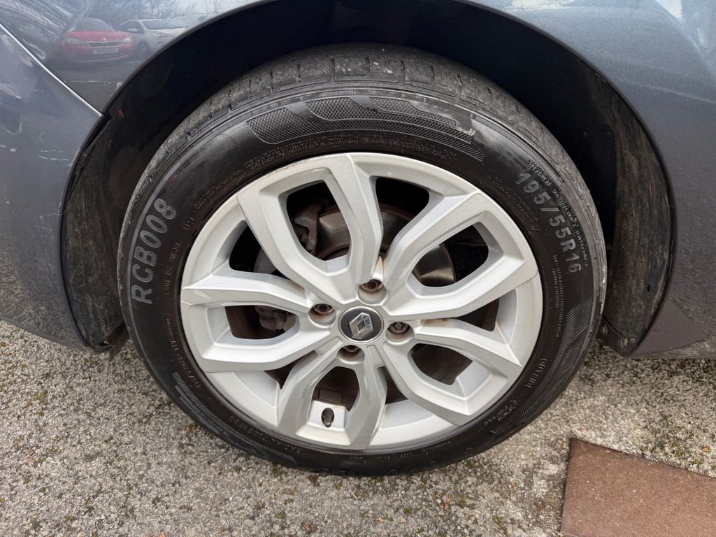 Used Renault Clio 2017 for sale - 77609356: Photo 12