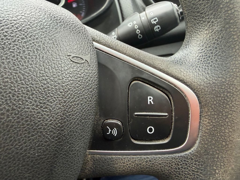 Used Renault Clio 2017 for sale - 77609356: Photo 18