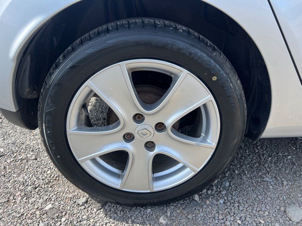 Used Renault Clio 2013 for sale - 76591083: Photo 11