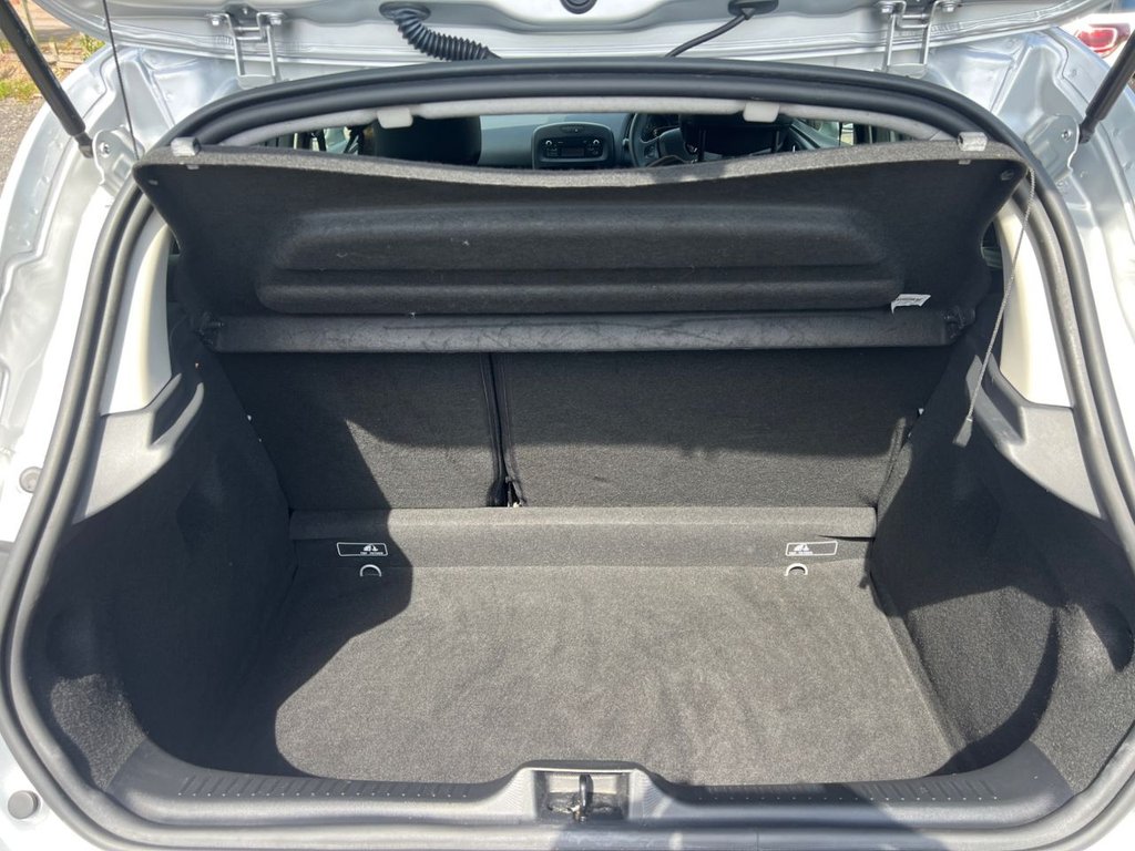 Used Renault Clio 2013 for sale - 76591083: Photo 13