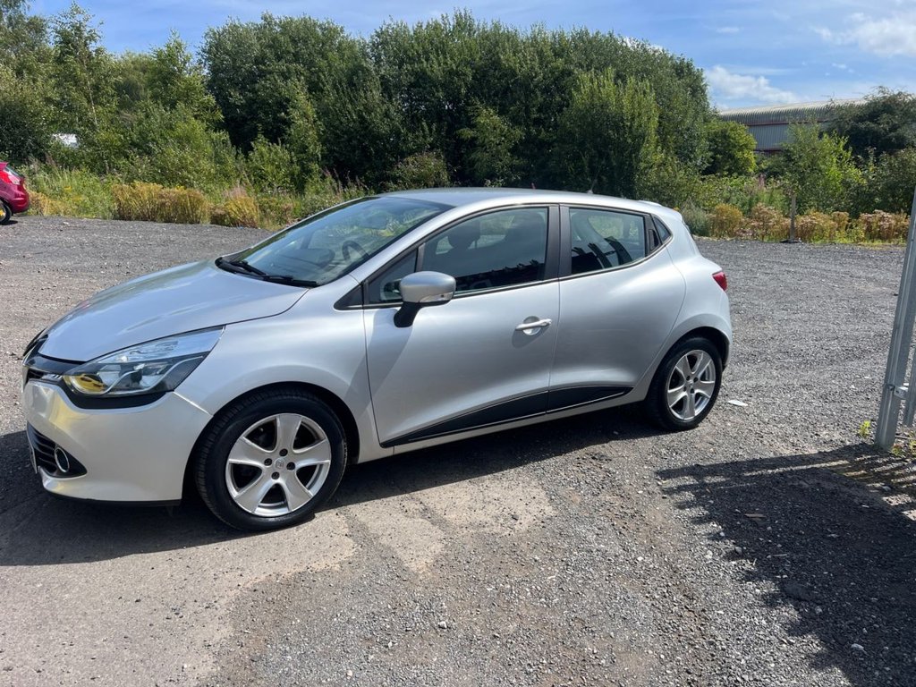 Used Renault Clio 2013 for sale - 76591083: Photo 2