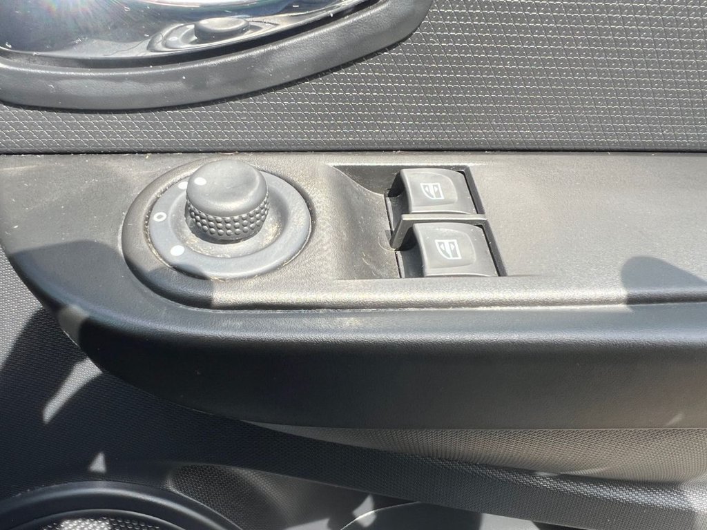 Used Renault Clio 2013 for sale - 76591083: Photo 20