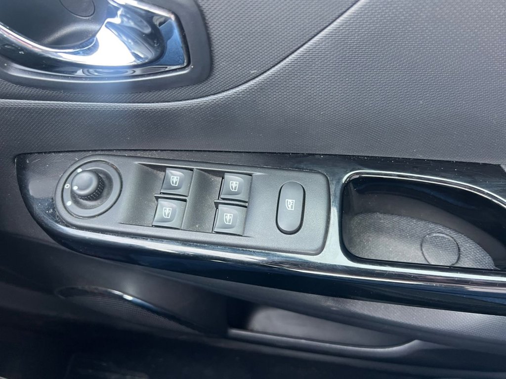 Used Renault Captur 2015 for sale - 76185278: Photo 10