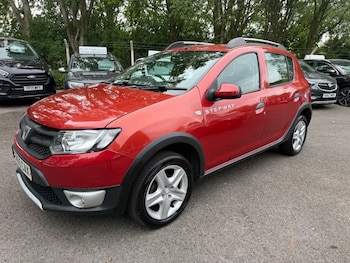 Used Dacia Sandero Stepway 2015 for sale - 77383689: Photo