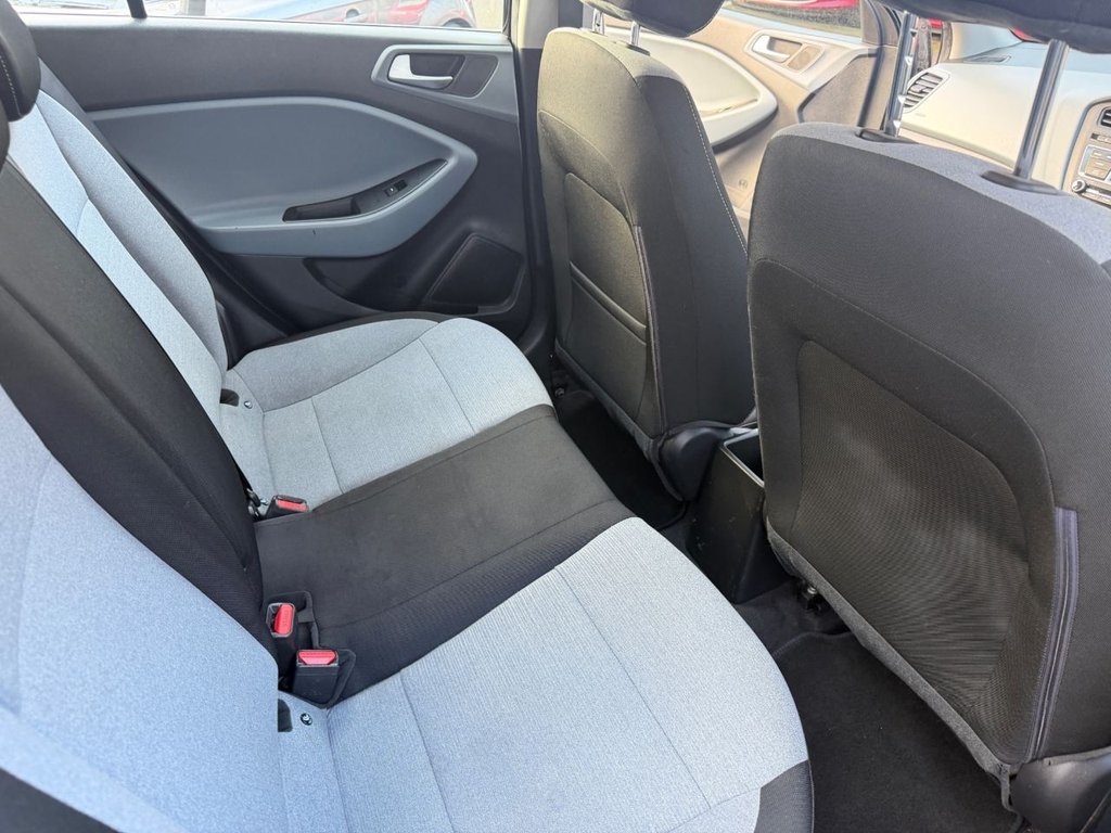 Used Hyundai i20 2016 for sale - 77394542: Photo 14