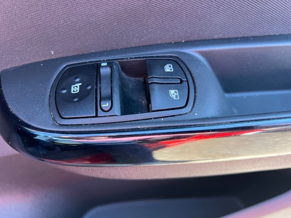 Used Vauxhall Corsa 2016 for sale - 74306822: Photo 17