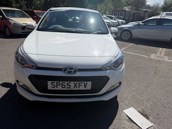Used Hyundai i20 2015 for sale - 79422305: Photo