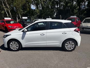 Used Hyundai i20 2015 for sale - 79422305: Photo