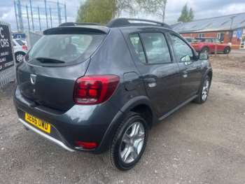 Used Dacia Sandero Stepway 2017 for sale - 74494281: Photo