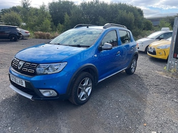 Used Dacia Sandero Stepway 2018 for sale - 76132109: Photo