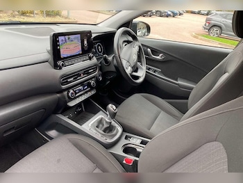 Used Hyundai KONA 2021 for sale - 76270095: Photo