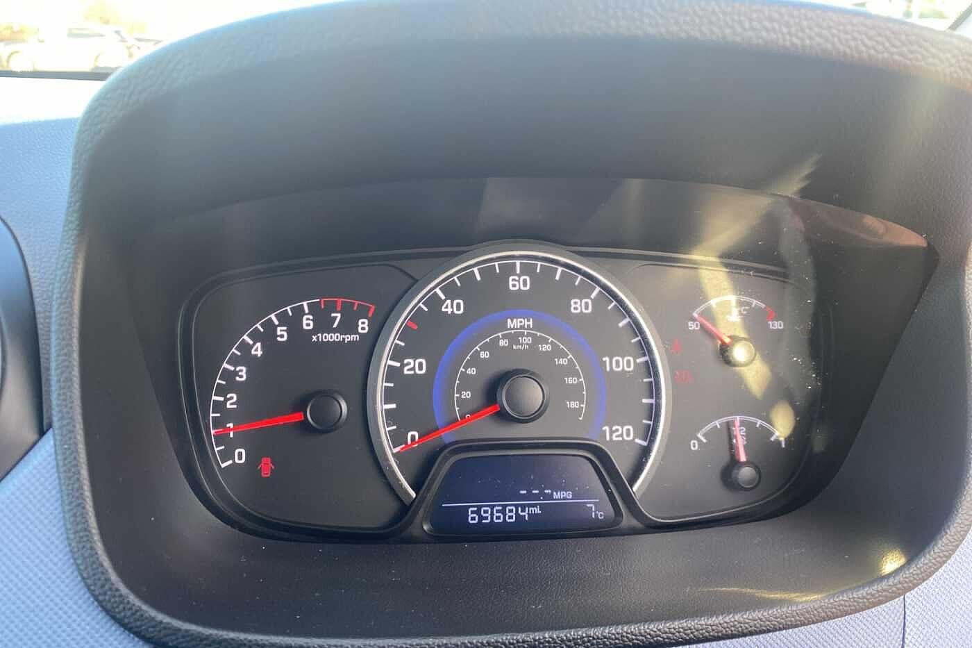 Used Hyundai i10 2014 for sale - 76666931: Photo 13