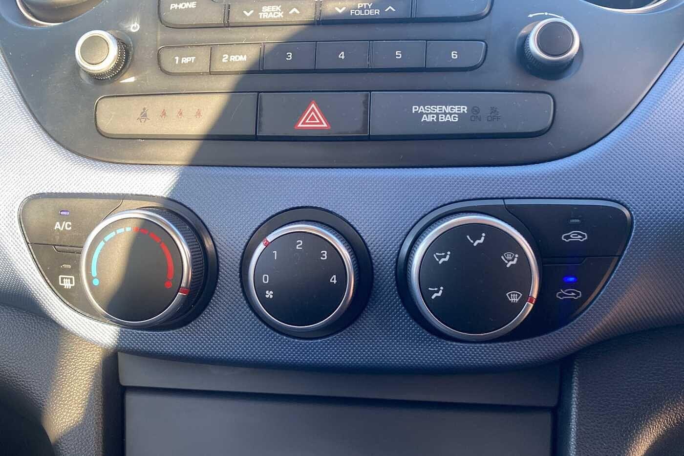 Used Hyundai i10 2014 for sale - 76666931: Photo 14