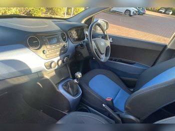 Used Hyundai i10 2014 for sale - 76666931: Photo