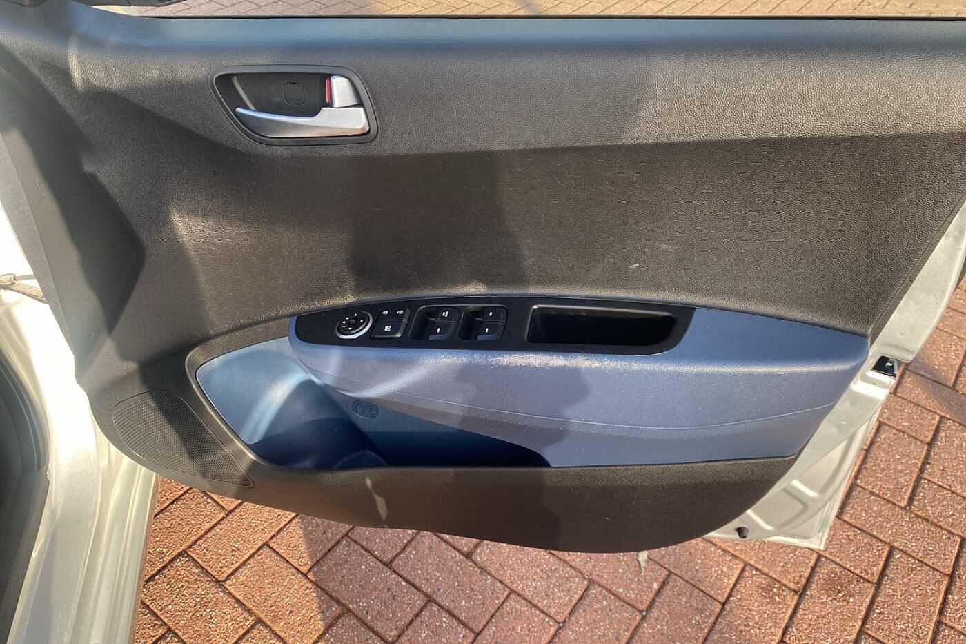 Used Hyundai i10 2014 for sale - 76666931: Photo 34