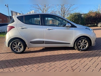 Used Hyundai i10 2014 for sale - 76666931: Photo