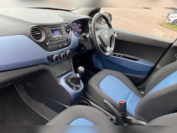 Used Hyundai i10 2015 for sale - 77386533: Photo