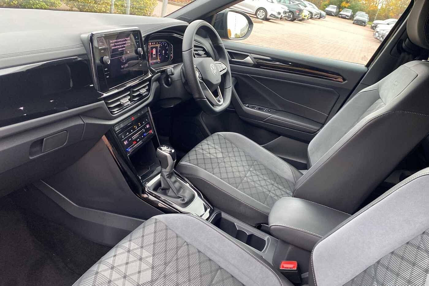 Used Volkswagen T-Roc 2023 for sale - 76440843: Photo 2