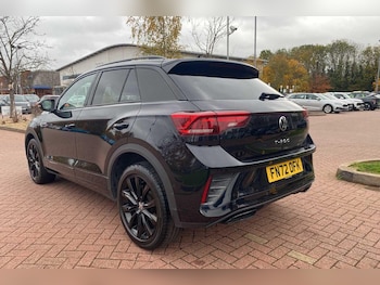 Used Volkswagen T-Roc 2023 for sale - 76440843: Photo