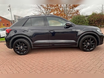 Used Volkswagen T-Roc 2023 for sale - 76440843: Photo