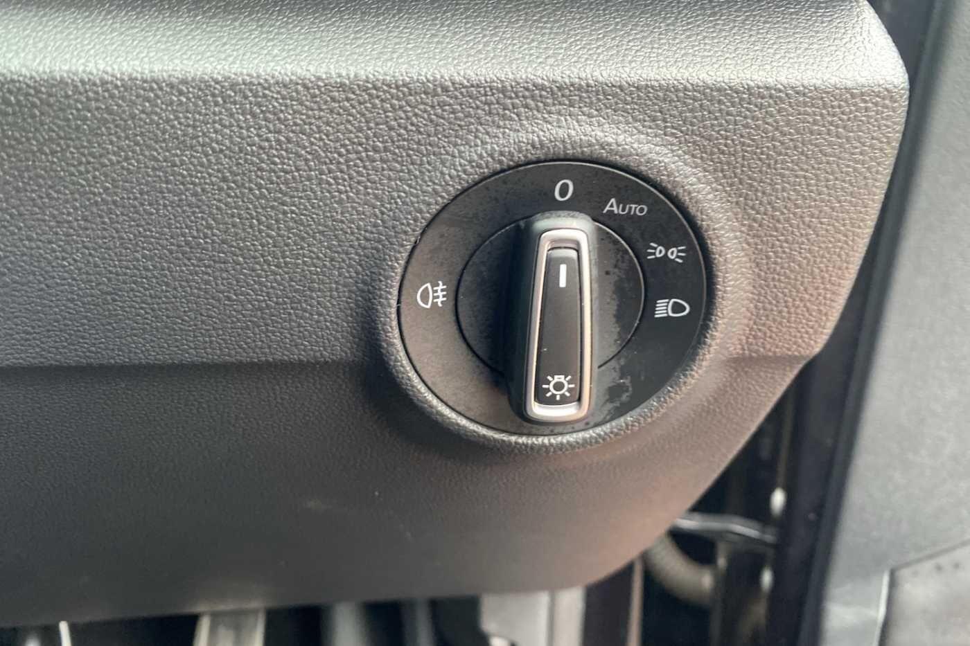 Used Volkswagen T-Roc 2023 for sale - 76440843: Photo 54