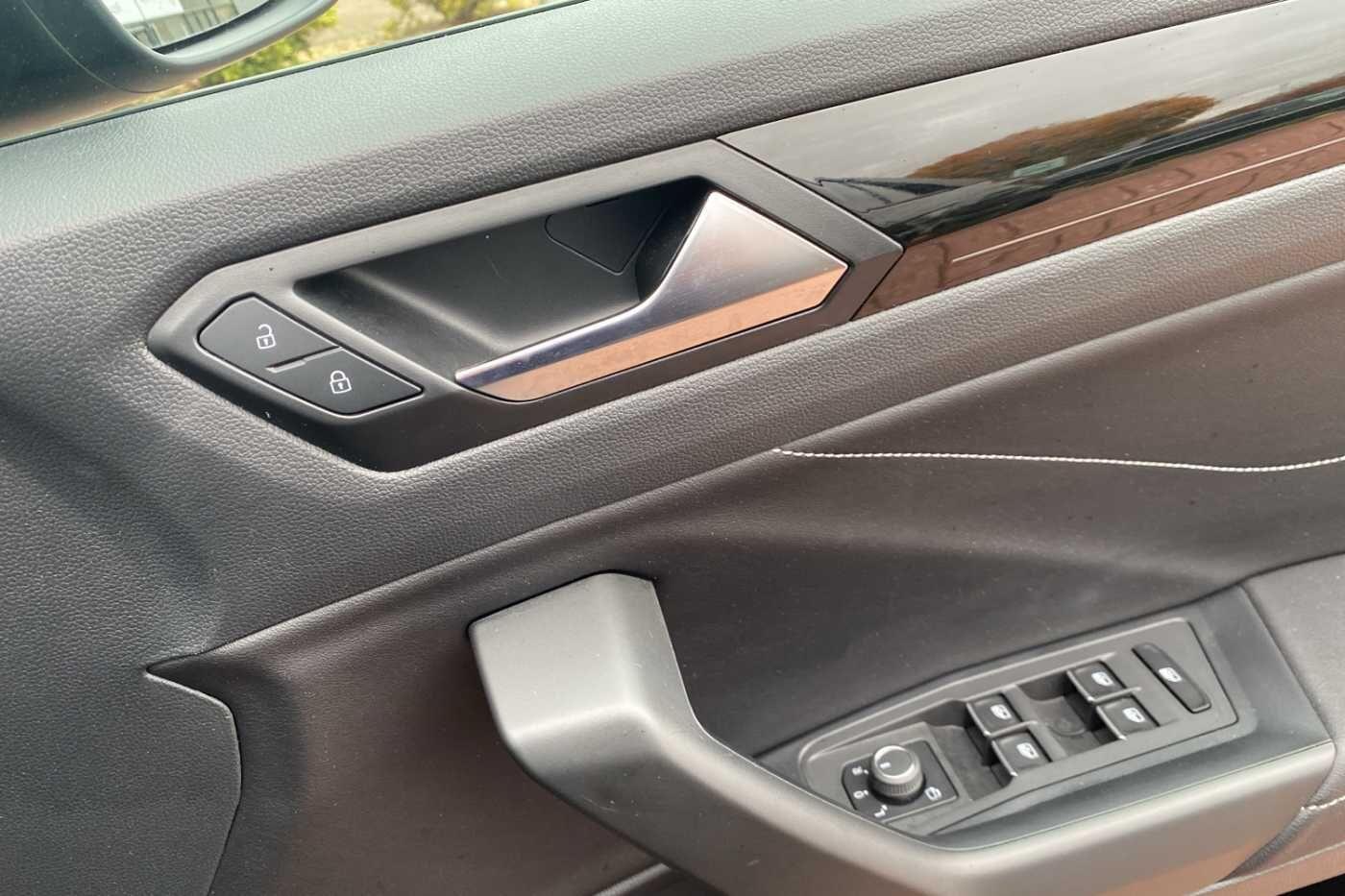 Used Volkswagen T-Roc 2023 for sale - 76440843: Photo 55