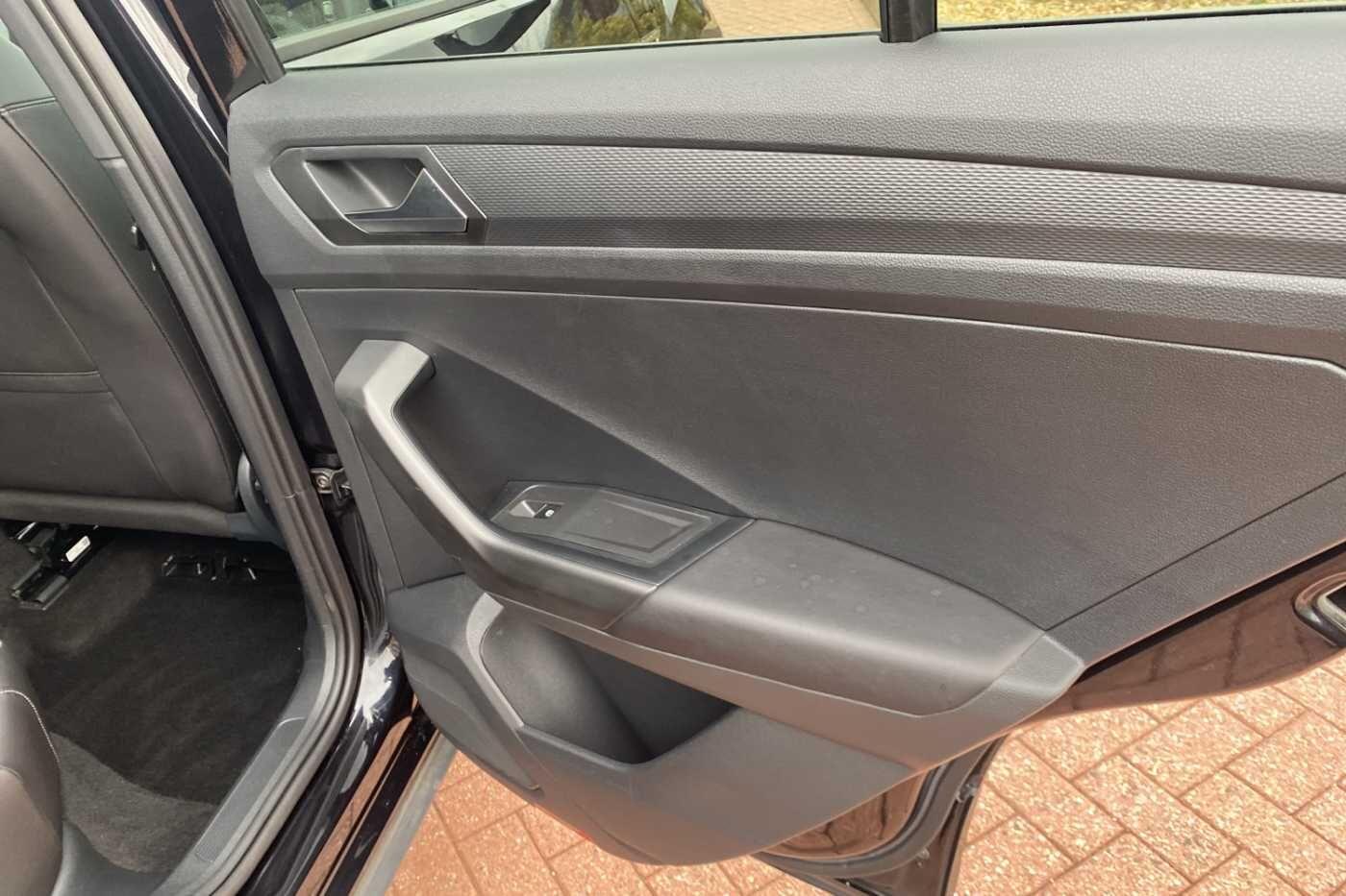 Used Volkswagen T-Roc 2023 for sale - 76440843: Photo 66