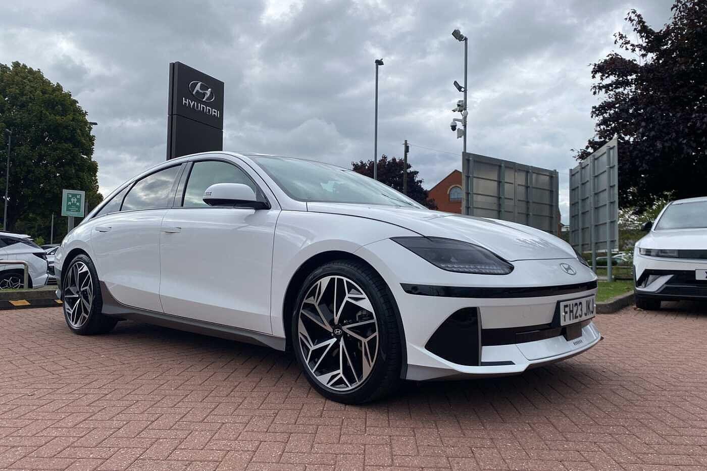 Used Hyundai IONIQ 6 2023 for sale - 76042052: Photo 1