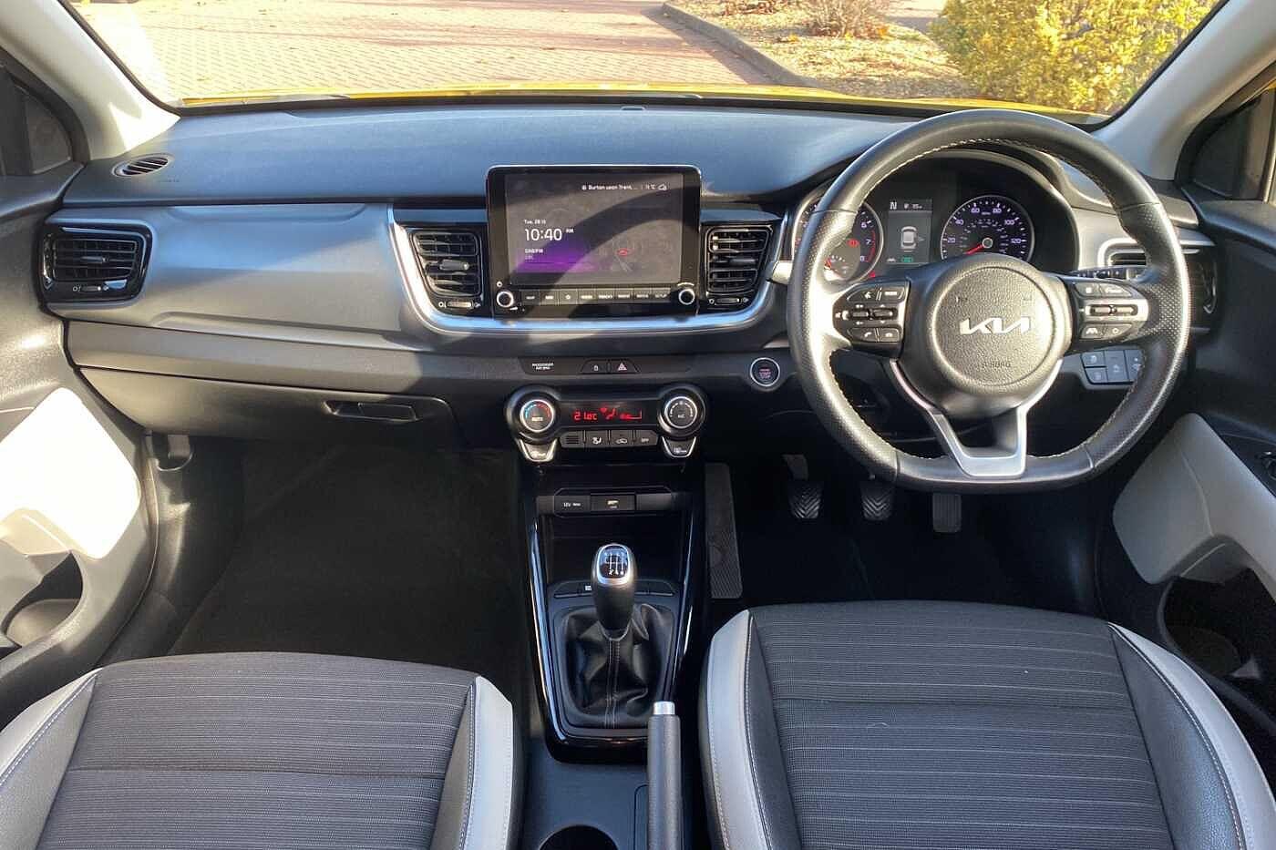 Used Kia Stonic 2023 for sale - 76389397: Photo 11