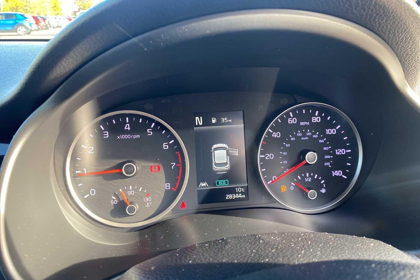 Used Kia Stonic 2023 for sale - 76389397: Photo 14