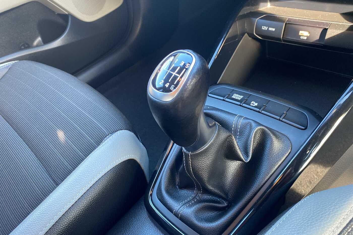 Used Kia Stonic 2023 for sale - 76389397: Photo 7