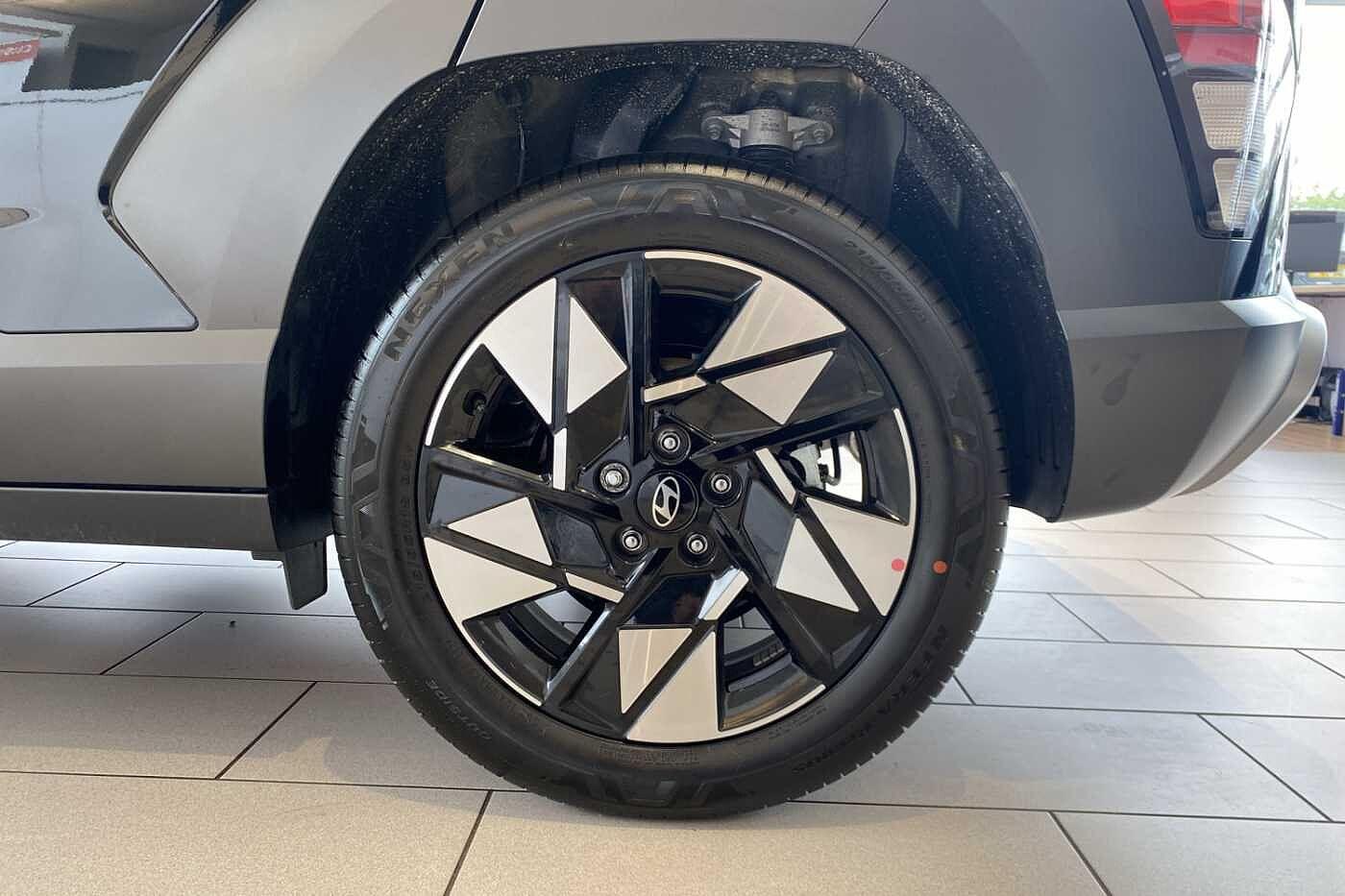 Used Hyundai KONA 2025 for sale - 76987856: Photo 5