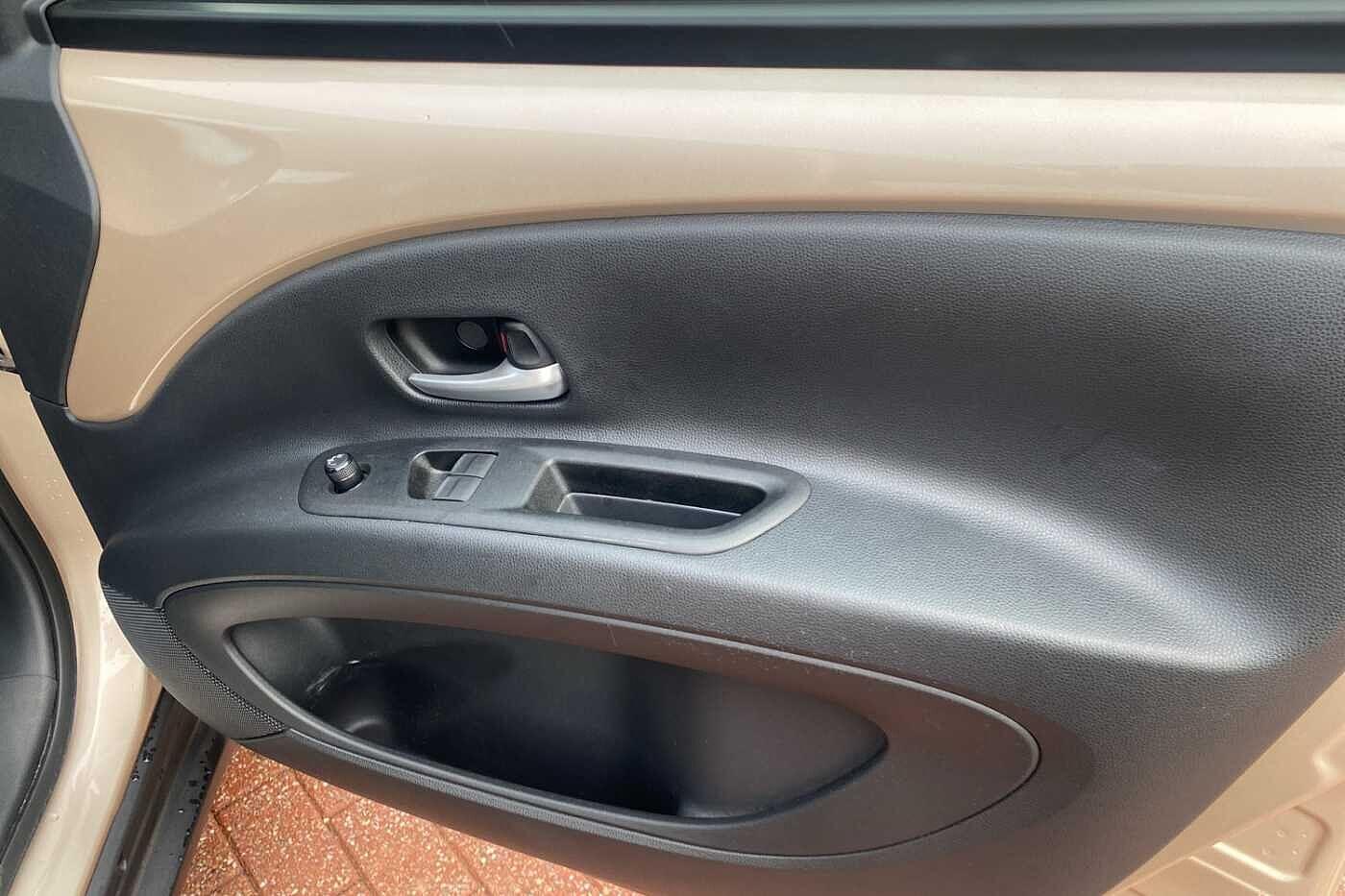 Used Toyota Aygo X 2023 for sale - 76473152: Photo 36