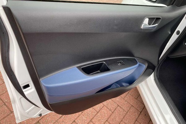 Used Hyundai i10 2016 for sale - 76238842: Photo 31