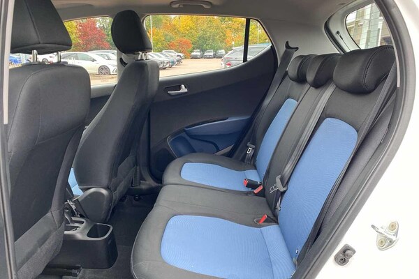 Used Hyundai i10 2016 for sale - 76238842: Photo 32