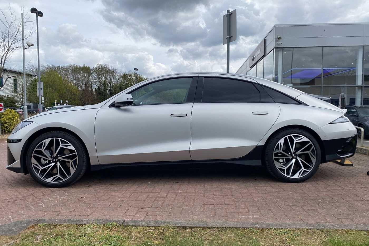 Used Hyundai IONIQ 6 2024 for sale - 76993723: Photo 4