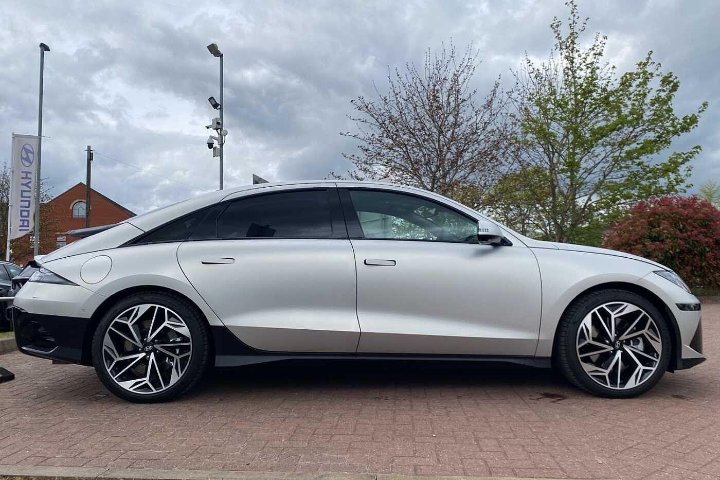 Used Hyundai IONIQ 6 2024 for sale - 76993723: Photo 9