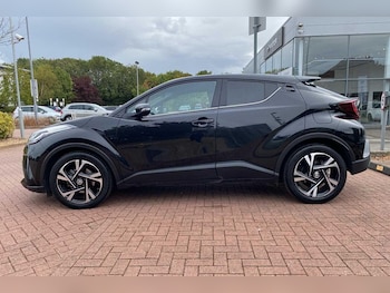 Used Toyota C-HR 2023 for sale - 75826141: Photo