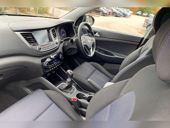 Used Hyundai TUCSON 2017 for sale - 76238769: Photo 2