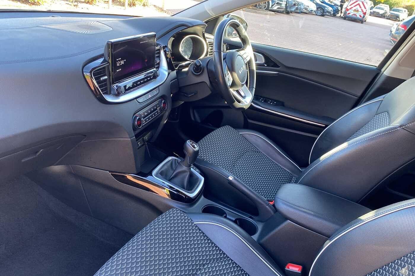 Used Kia Ceed 2023 for sale - 76336444: Photo 2