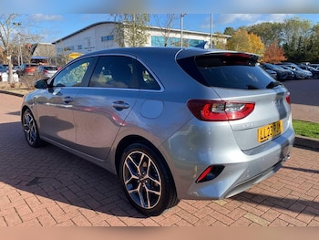 Used Kia Ceed 2023 for sale - 76336444: Photo