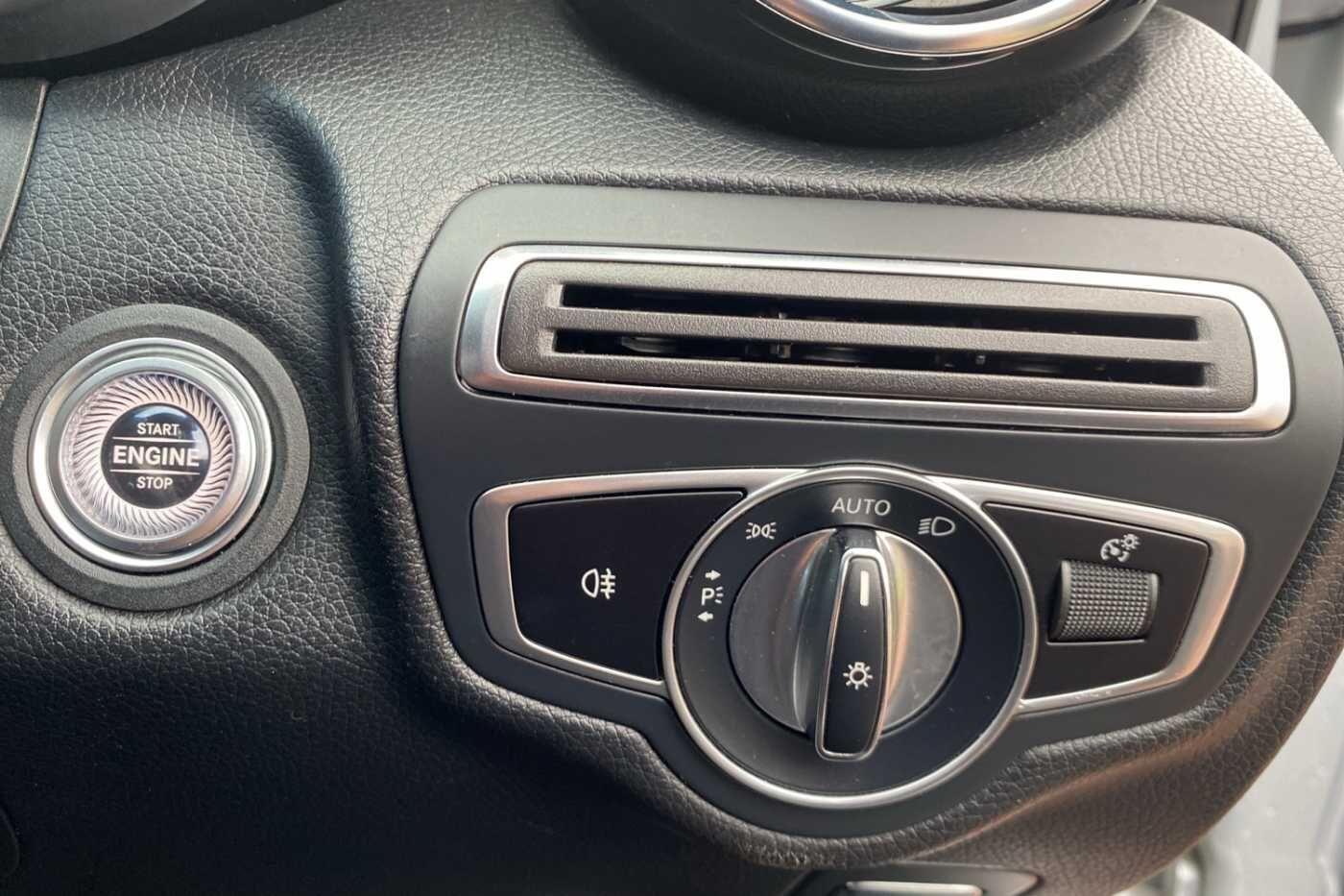 Used Mercedes-Benz C Class 2019 for sale - 76457538: Photo 59