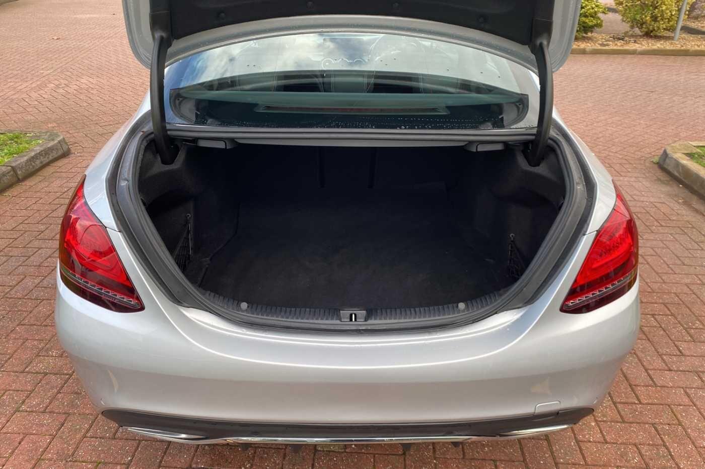 Used Mercedes-Benz C Class 2019 for sale - 76457538: Photo 77