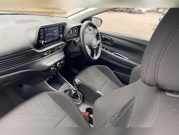 Used Hyundai BAYON 2022 for sale - 76084521: Photo