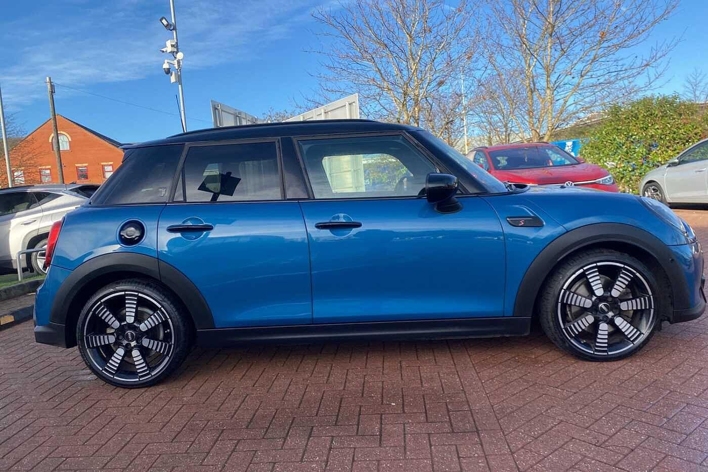 Used MINI Hatch 2022 for sale - 76561612: Photo 4