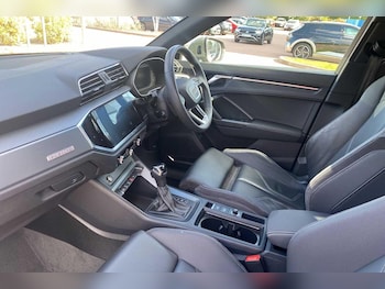 Used Audi Q3 2019 for sale - 76137193: Photo 2