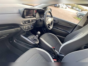 Used Hyundai i10 2025 for sale - 76913371: Photo