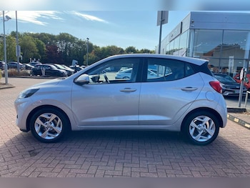 Used Hyundai i10 2021 for sale - 75825799: Photo