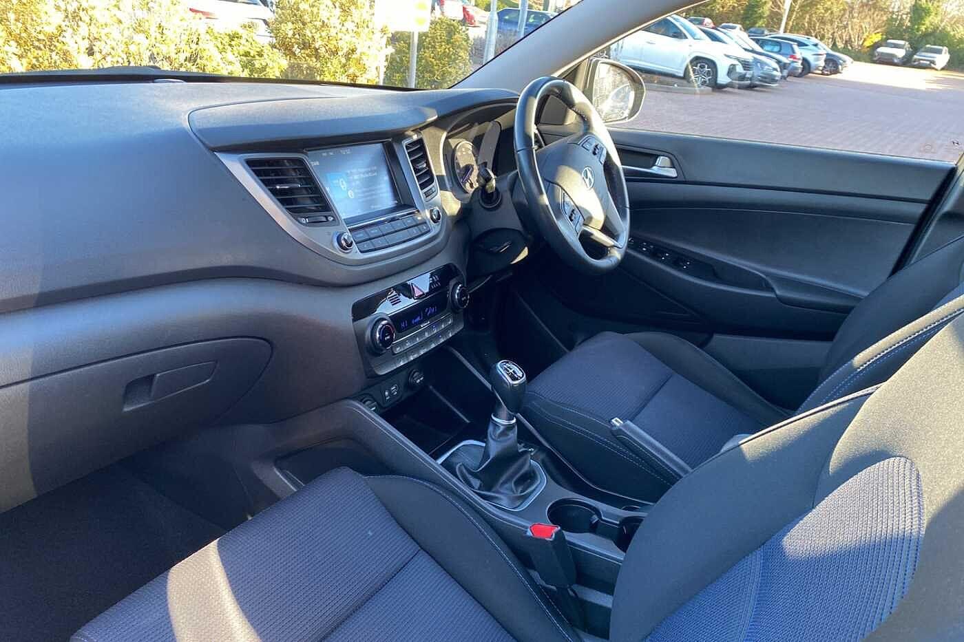 Used Hyundai TUCSON 2016 for sale - 76689760: Photo 2